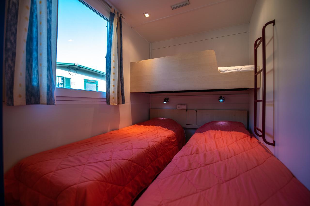 Camping Media Mobile Homes In Brioni Sunny Camping Pula Exterior photo